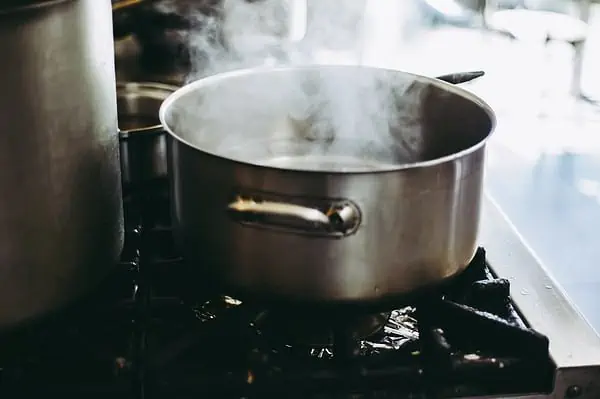 stainless steel cooking pot with lid